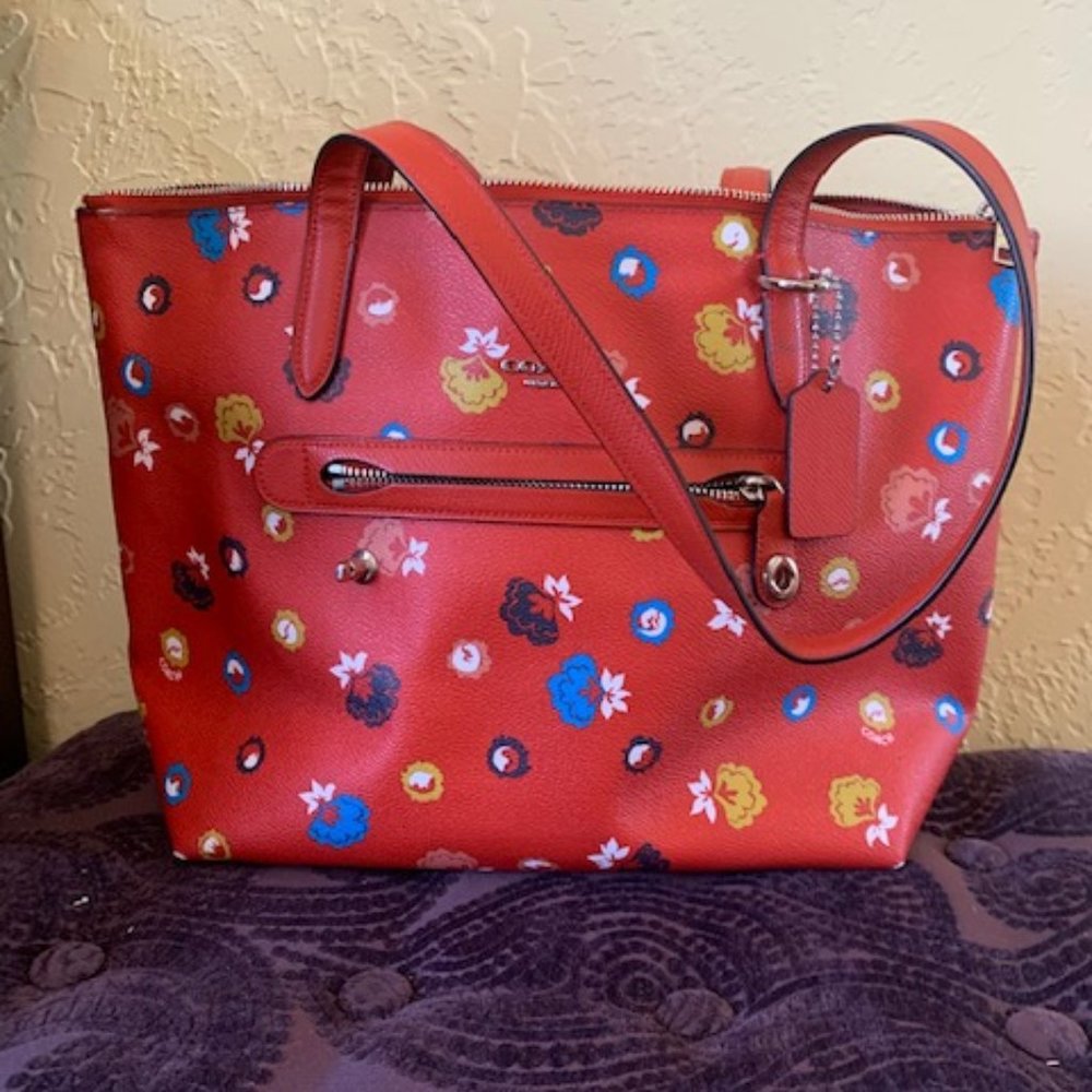 COACH Women's Tote